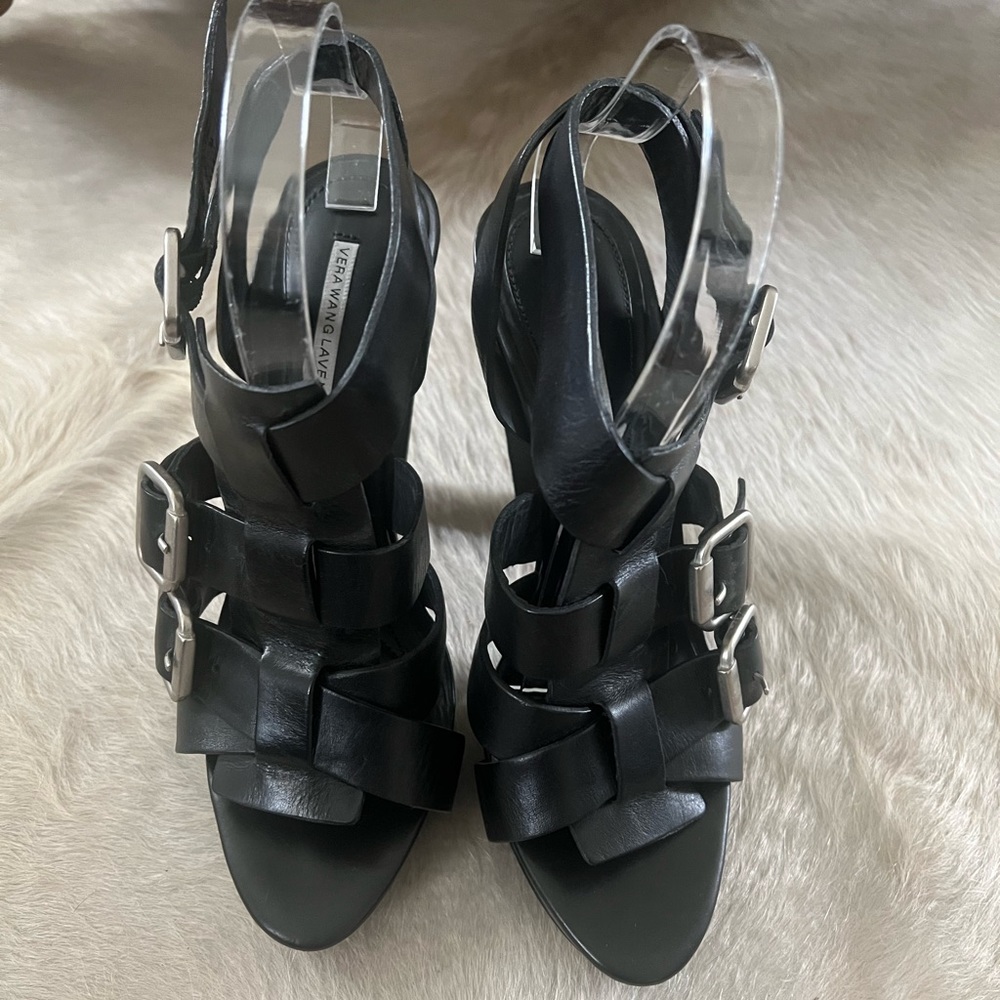 Vera Wang Lavender LIKE NEW platform scrappy sandal - Picture 2 of 9